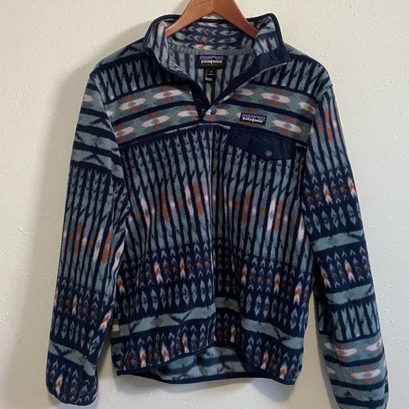 Patagonia Women's Lightweight
Synchilla Snap-T Pullover - Picture 2 of 7